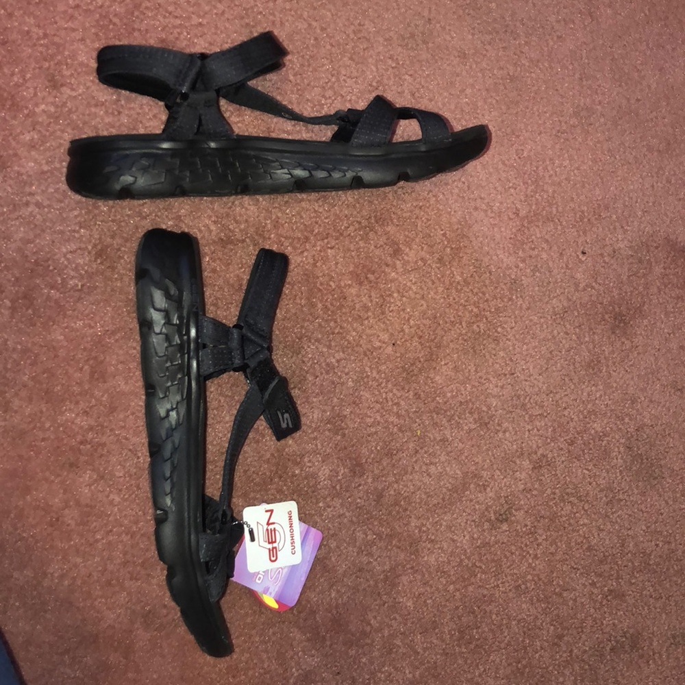 Skechers Goga Max “On the Go” Sandal